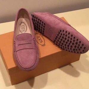 Tods Gommino Driving Shoes in Suede